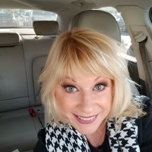 Meet your Posher, Juliana